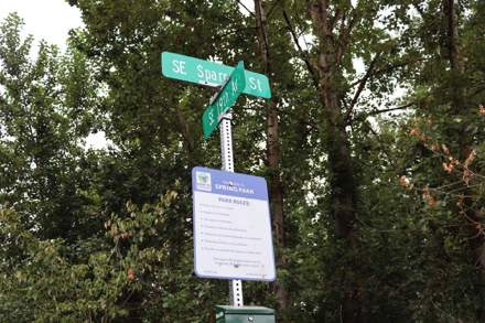 Street sign – SE Sparrow St. & SE 19th Ave – Spring Park rules